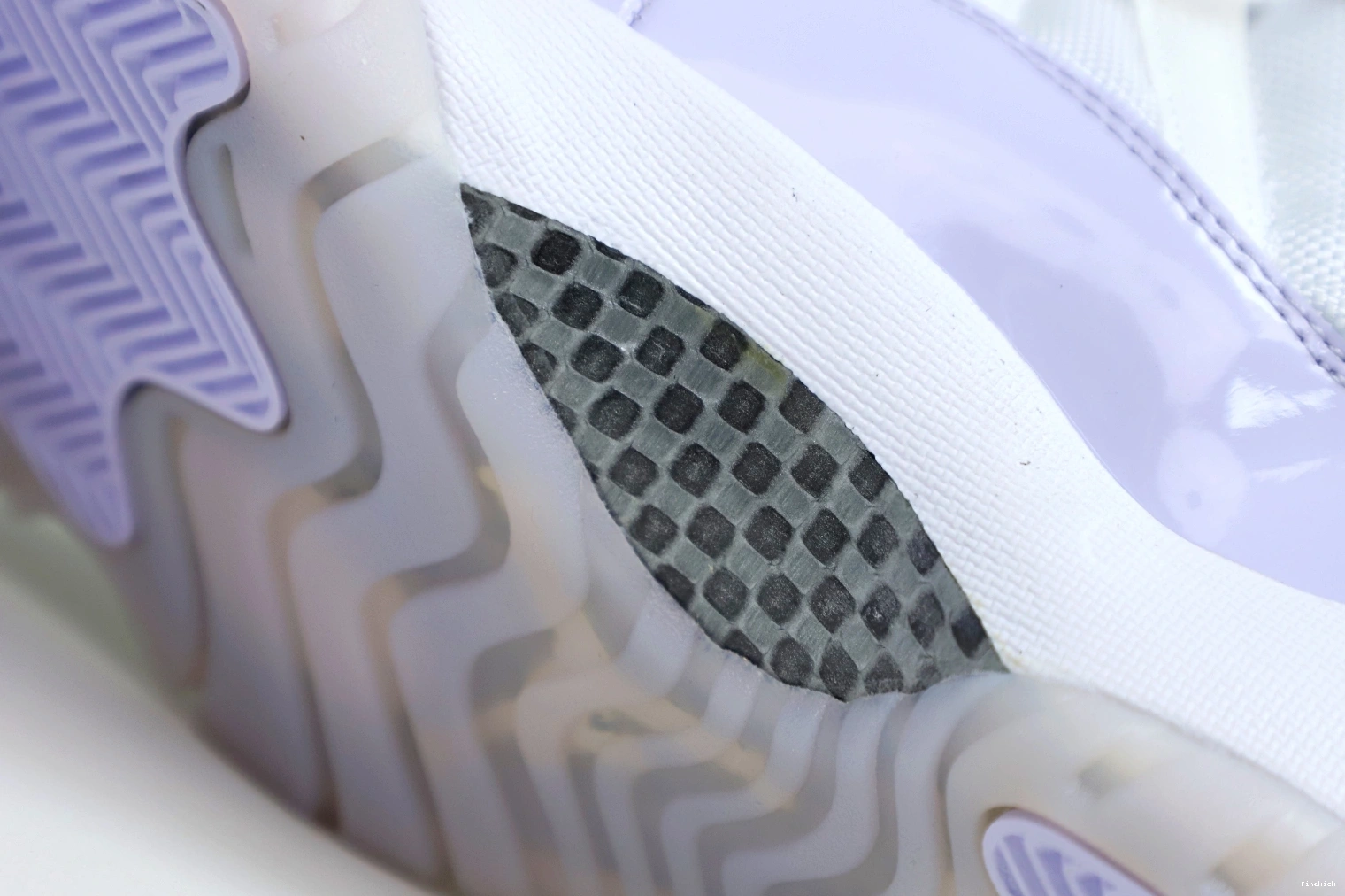 PURE 11 JORDAN VIOLET AIR LOW 0210